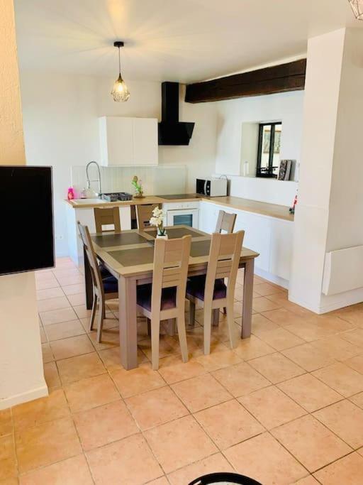 Holiday home Aubiacais 10 Personnes Aubiac